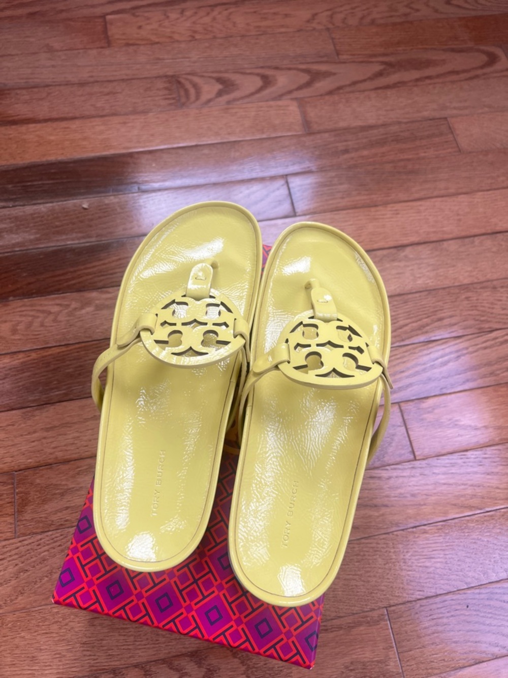 Tory Burch Zesty Lime Sea Bubble Miller Cloud Soft Patent Leather Size 10 - Picture 6 of 8
